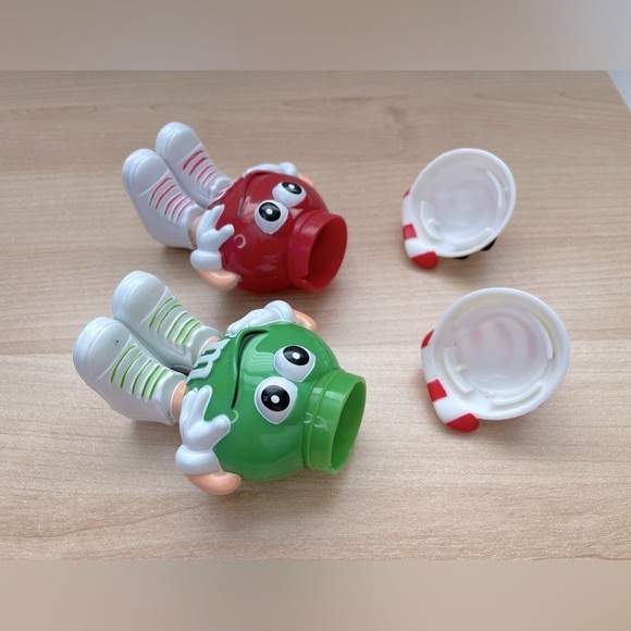 2 M&M Christmas Candy Dispenser and 2 Christmas Trains Toys Bundle - Picture 9 of 11